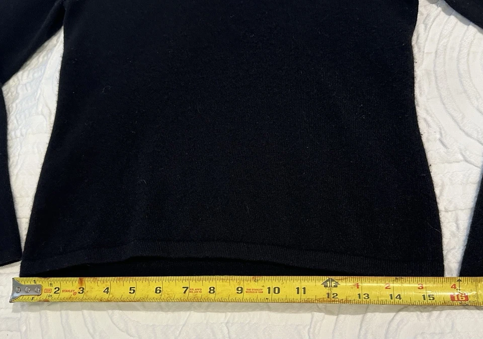 Vtg Country Shop Cashmere 100% Cashmere Black Turtleneck Sweater Sz S Old Money - Image 3 of 4