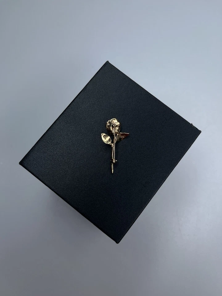 Prendedor/broche rosa retirado James Avery en oro de 14 k Foto 2 de 3