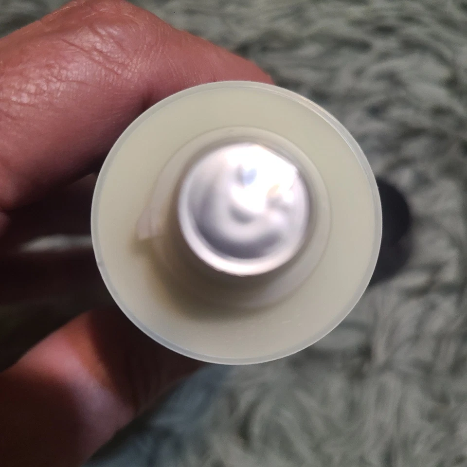 Perfectly Posh Envy This Tightening & Brightening Face Mask 2 Oz Vegan Sealed - Image 3 of 3