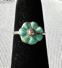 Southwest Style Native American Sterling Silver w Turquoise Floral Small Ring
