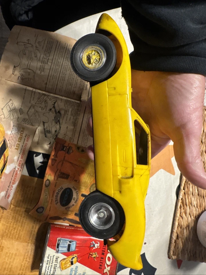 Vintage Cox Ford GT 40 Tether Gas-Powered Race Car Vintage Package - Image 3 of 4