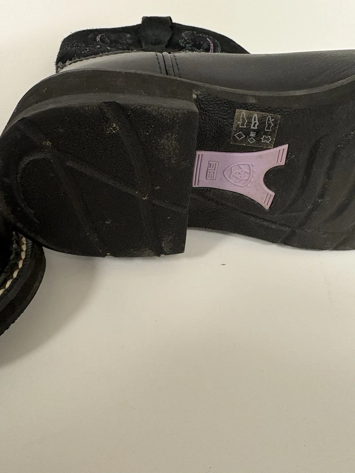 Botas Ariat Fatbaby Heritage Talla 6B Negro Púrpura Costura Interior Peeling Foto 3 de 4