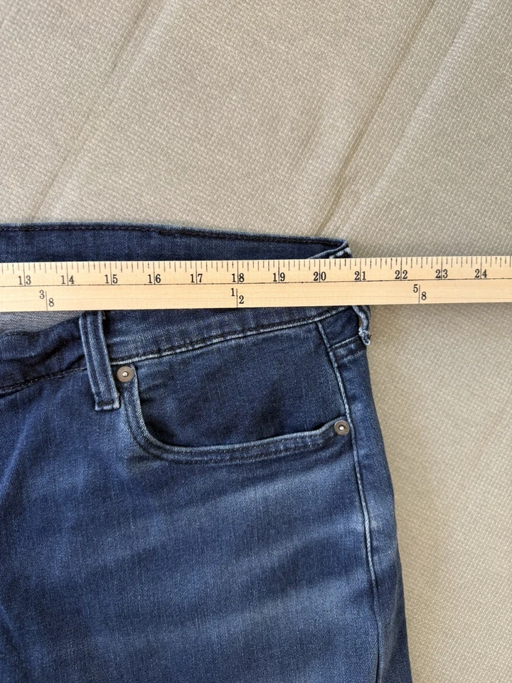 Pantalones de mezclilla Levi's 502 regular de corte cónico para hombre 44x29 (ajuste 44x29) azul lavado oscuro desvanecido Foto 3 de 4