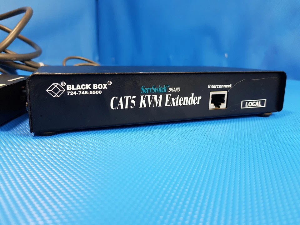 Black Box CAT5 KVM Micro Extender ACU3001 con extensor ACU1009A con arnés de cables Foto 3 de 4