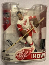 McFarlane GORDIE HOWE #9  Detroit Red Wings " MR HOCKEY" NHL Legends Series 5