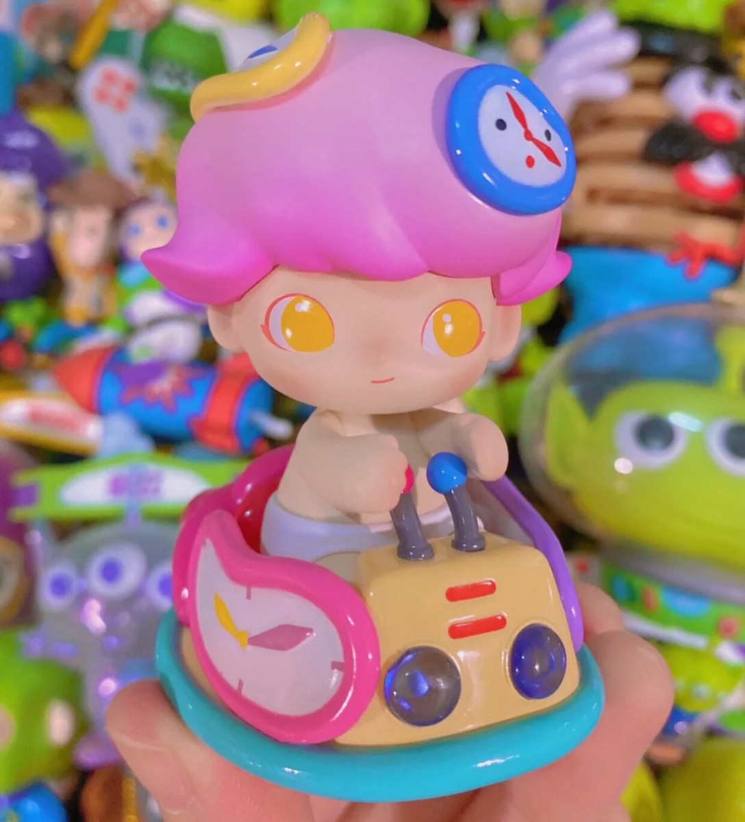 POPMART DIMOO Time roamingシリーズ　シークレット DIMOO Time Roaming Series secret Time Rider (1/72) – TOYSEZ