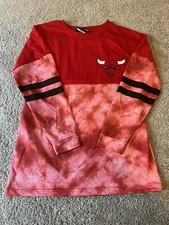 Preown Official NBA UNK Chicago Bulls Long Sleeve Tie Dye Shirt Adult Size Small