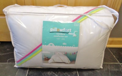 Pillowfort Rainbow Comforter Set Twin Brand New 