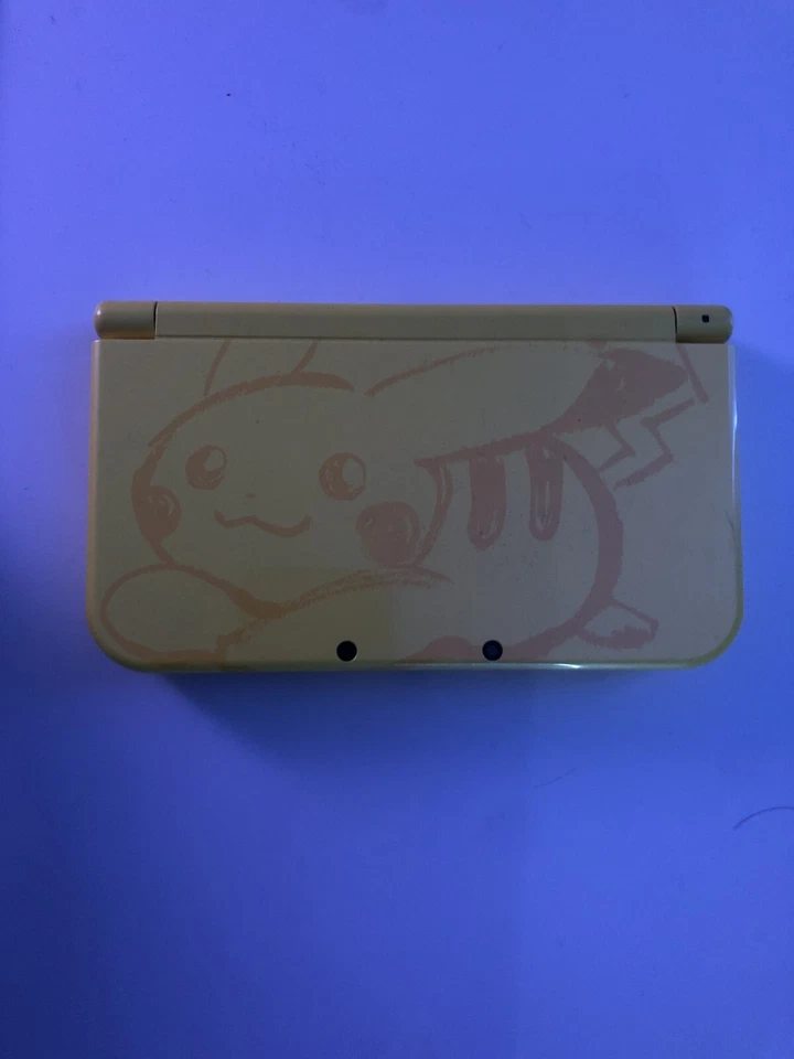 Nueva consola portátil Nintendo 3DS XL Pikachu edición amarilla - amarilla Foto 3 de 3