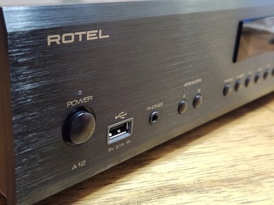 Rotel A12 Integrated Stereo Amplifier 100% working.