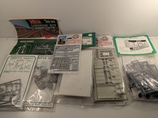 OO Gauge Job Lot of Accessories – Lot 7