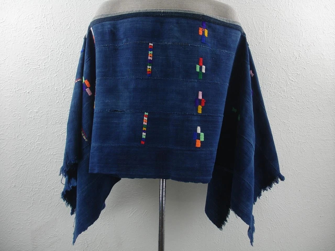 Womens Mens O/S Philomena at the Sea Indigo Blue Poncho Pullover Embroidered Top
Opens in a new wind