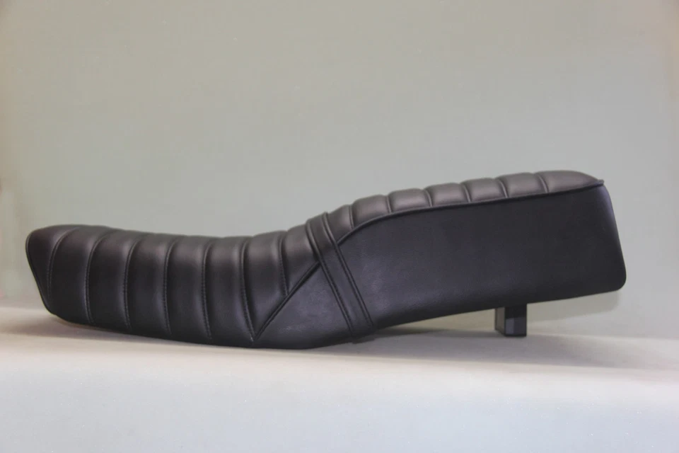 1980-1982 Kawasaki KZ750E KZ750 E1 E2 E3 motorcycle seat saddle CODE: L1396 Foto 2 de 4