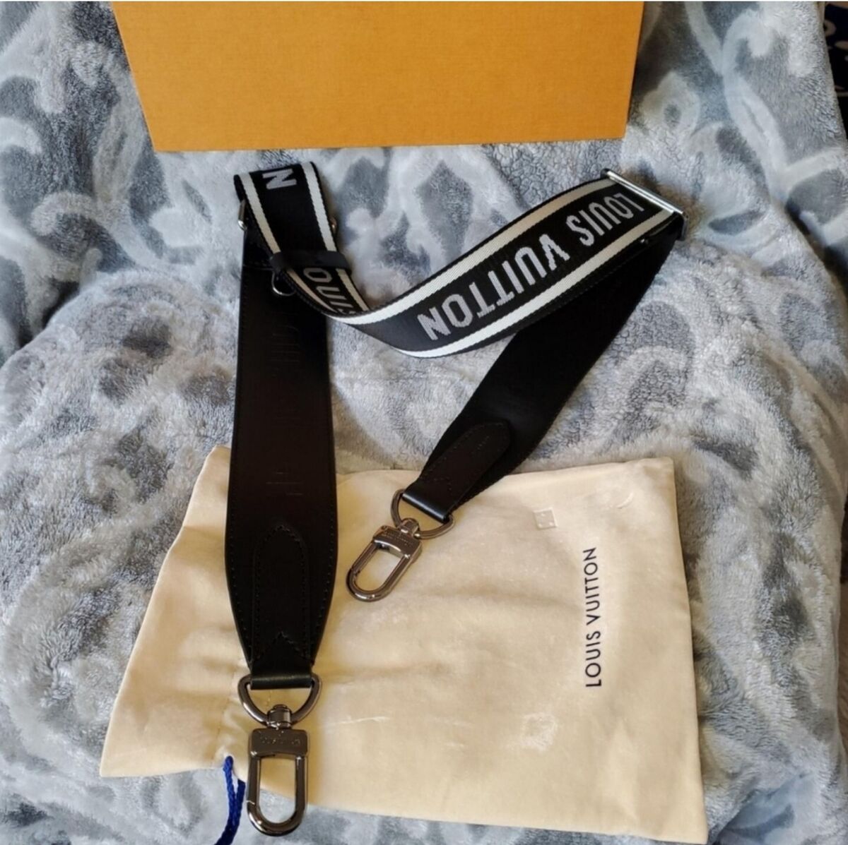 LOUIS VUITTON STRAP BANDOULIERE JAQUARD BLACK & WHITE NEW | eBay LOUIS VUITTON STRAP BANDOULIERE JAQUARD BLACK & WHITE NEW | eBay