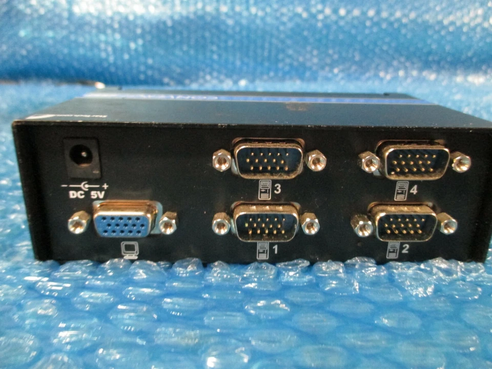 Startech ConvergeAV VS415RVGA 4 Port VGA Selector Switch electronic box online - Image 4 of 4
