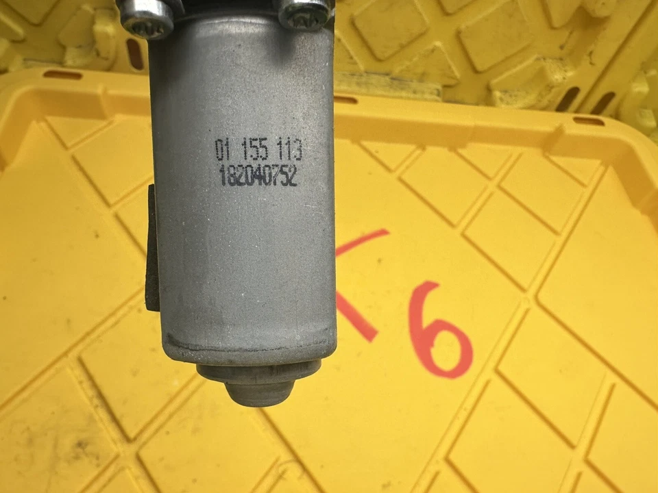 2013-2019 DODGE RAM 1500 МОТОР ОКНА ПРАВОЙ ПАССАЖИРСКОЙ ДВЕРИ M A15772-200 - Изображение 2 из 4