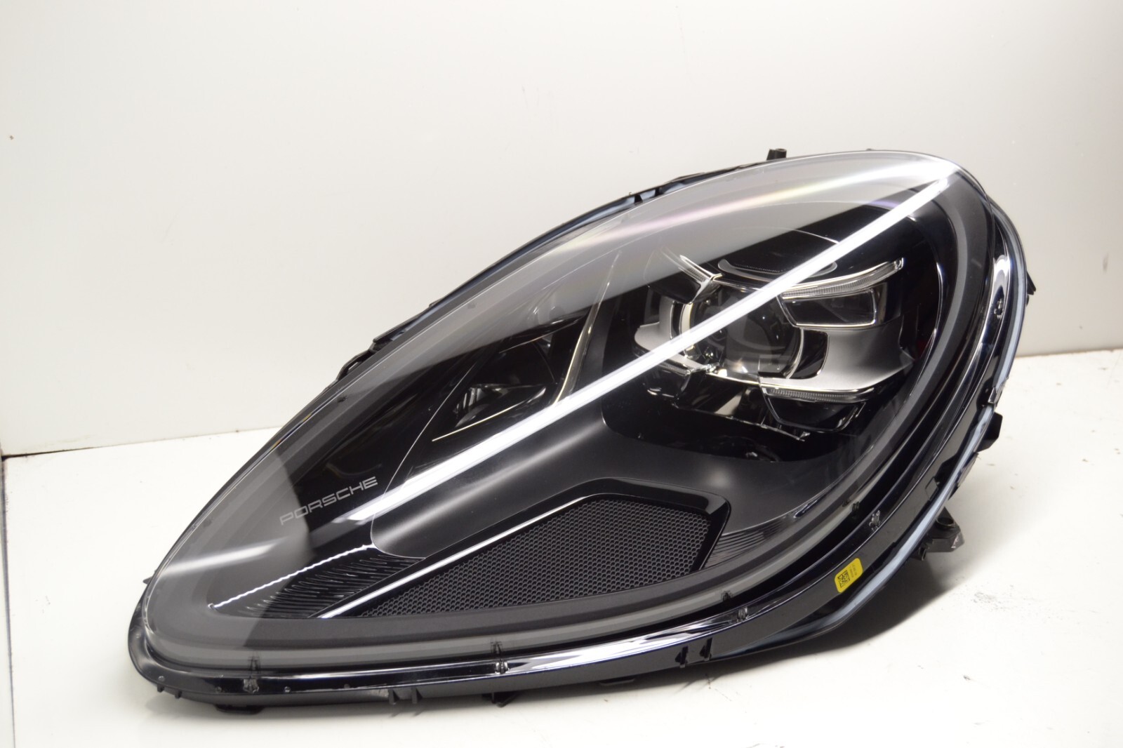 2019 2020 PORSCHE MACAN BASE S HEADLIGHT FULL LED LEFT LH Front 
