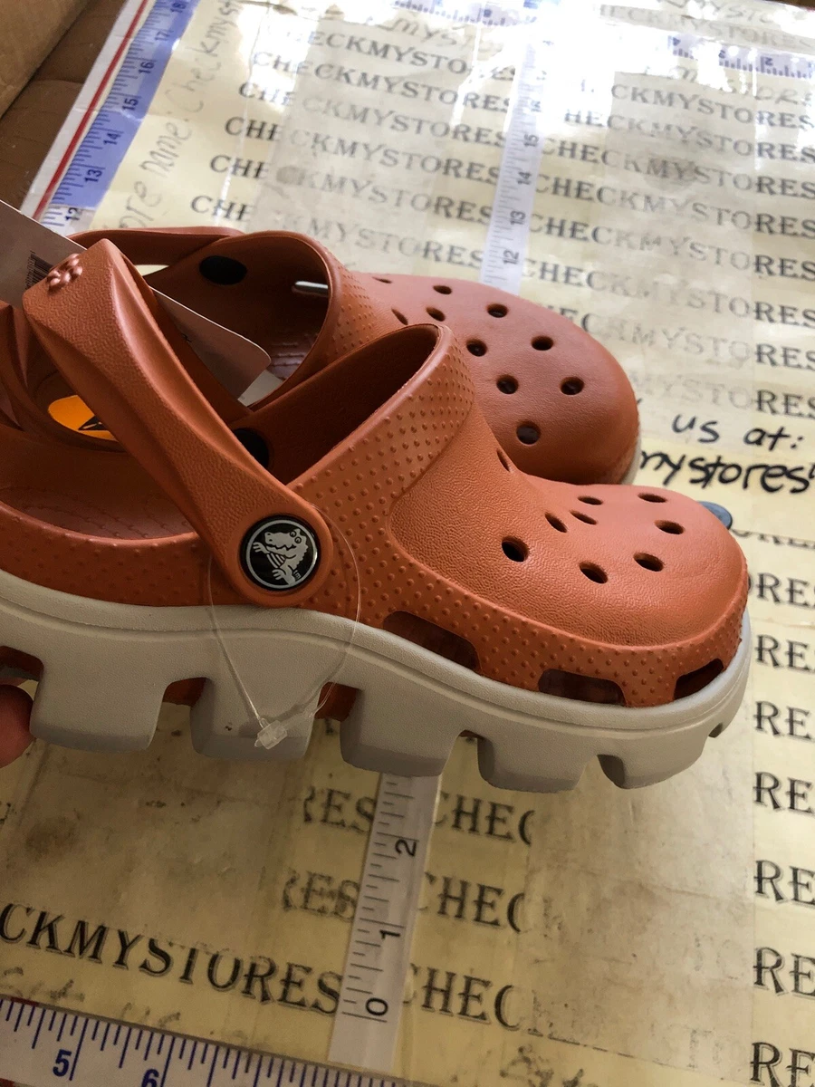 Crocs duet deals white