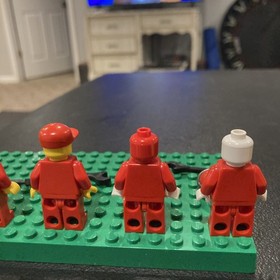 LEGO 8168 Ferrari Minifigure Lot of 5 Pit Crew and Drivers Tools Wrench Lot 4