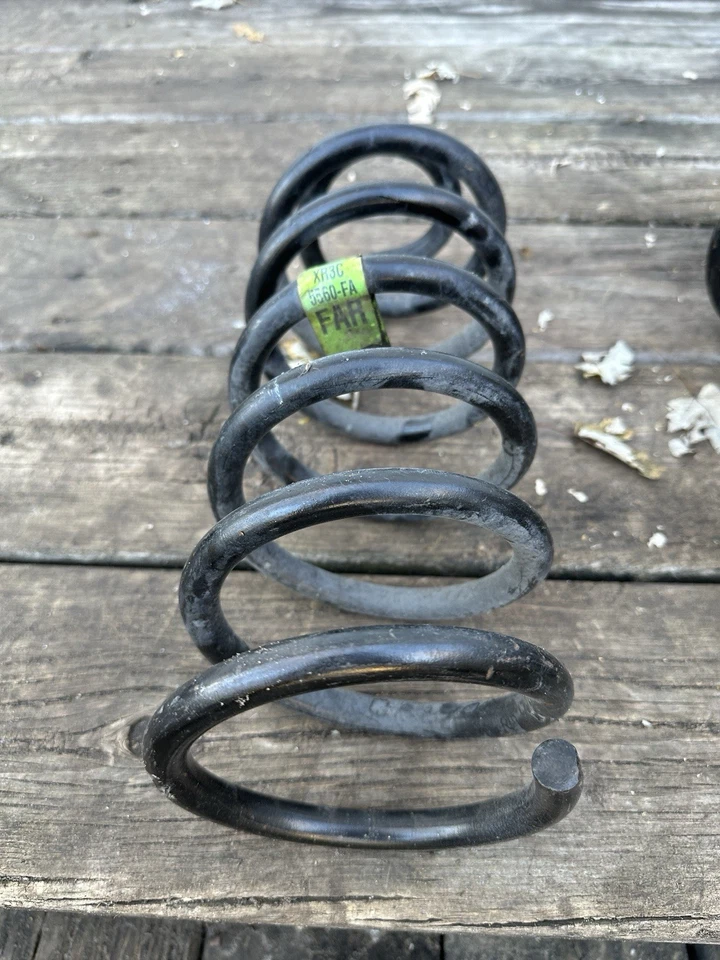 Muelle helicoidal delantero Ford Mustang 1994-1998 - OEM Foto 2 de 3