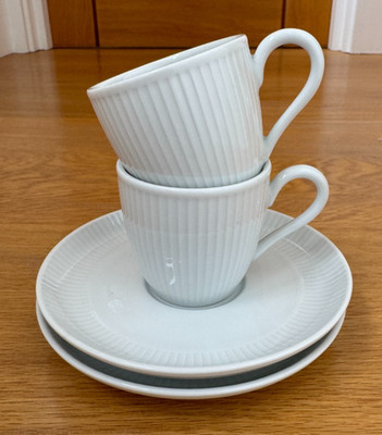 2 x PILLIVUYT FRANKREICH PLISSE DEMITASSE ESPRESSOTASSEN & UNTERTASSEN WEISS 3oz TOP