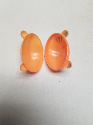 2 Plastic Animal Eggs Cat & Tiger (D) - Picture 3 of 4