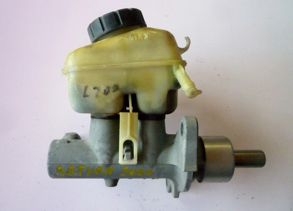 2000 2001 02 Saturn SL1 SL2 SL-2 tanque de depósito de cilindro maestro de freno A51 Foto 2 de 3