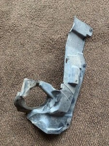 BMW 3 E90 E91 2011 Unterfahrschutz Unterbodenschutz Fahrwerk vorne GSD37616