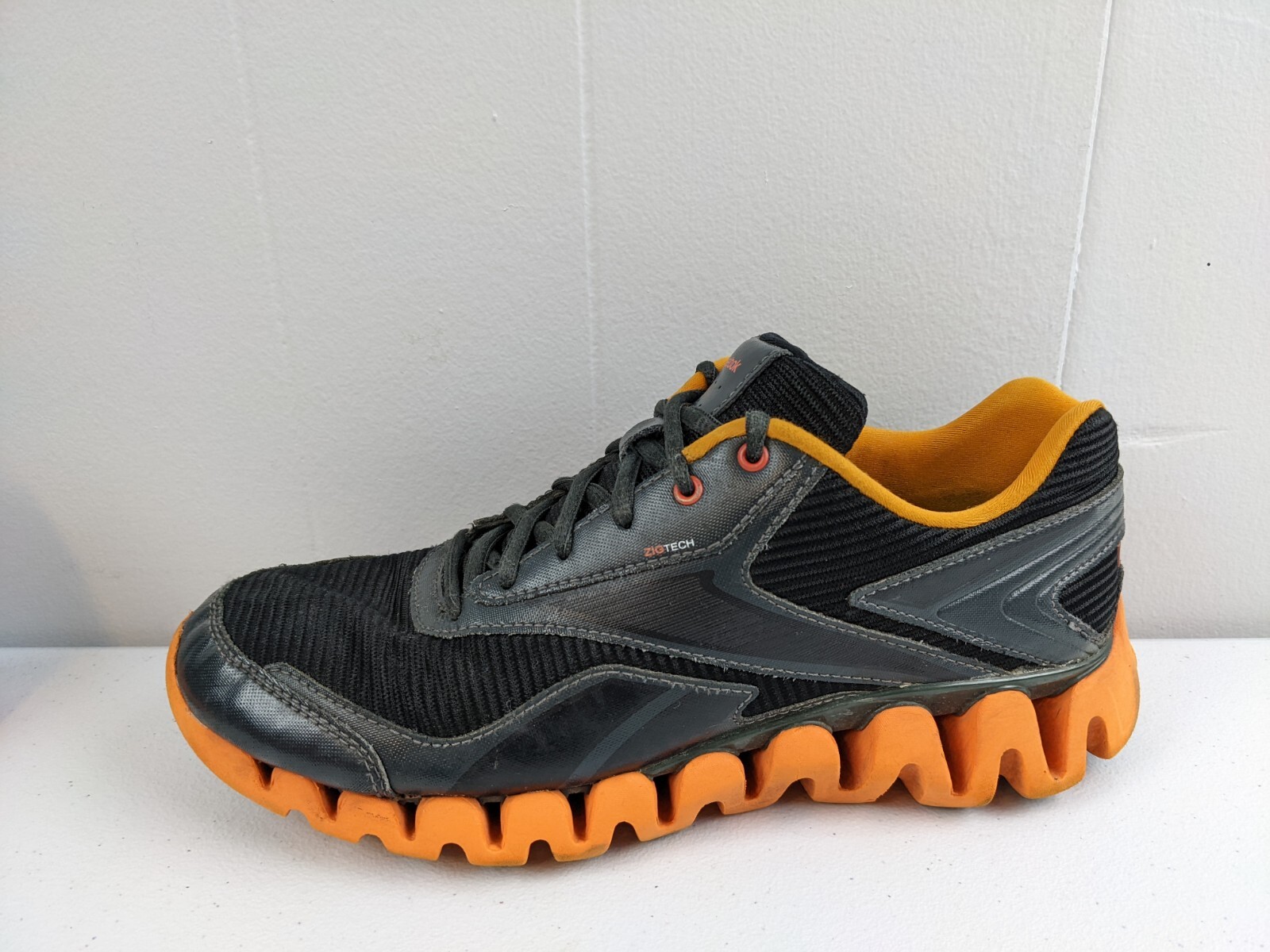 Reebok ZigTech Mens Shoes Size 6.5 