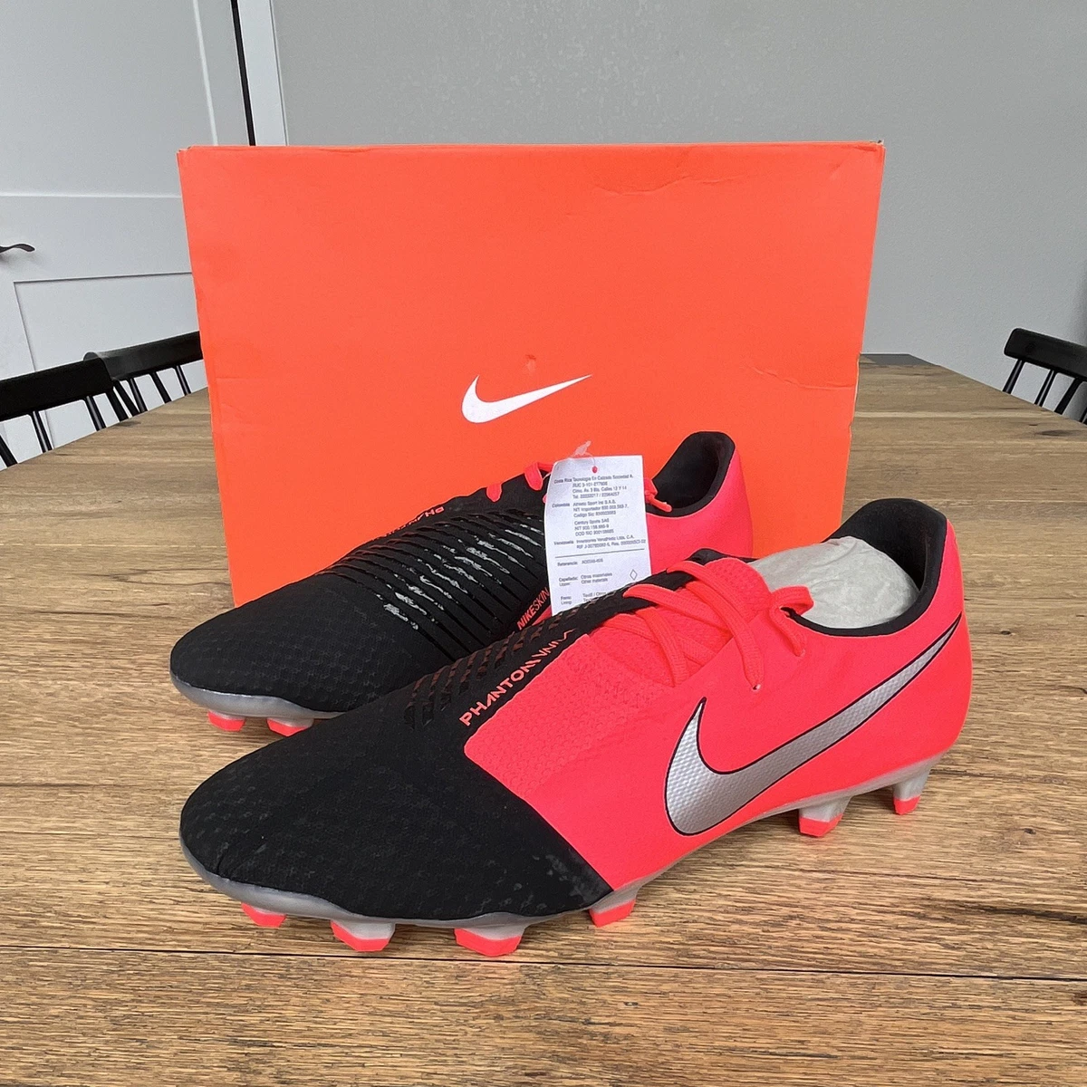 Preços baixos em Nike Phantom Venom Academy FG Black Laser Crimson