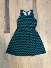 Francescas Dress Green/Navy Chevron, A-line, Size Small