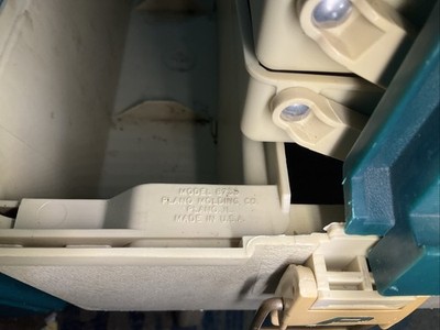 Plano Boîte de pêche à 3 plateaux avec accès supérieur double, Vert métallique foncé/Blanc nacré, 1