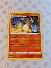 Charizard 025/185 Swsh04: Vivid Voltage Regular Pokemon TCG