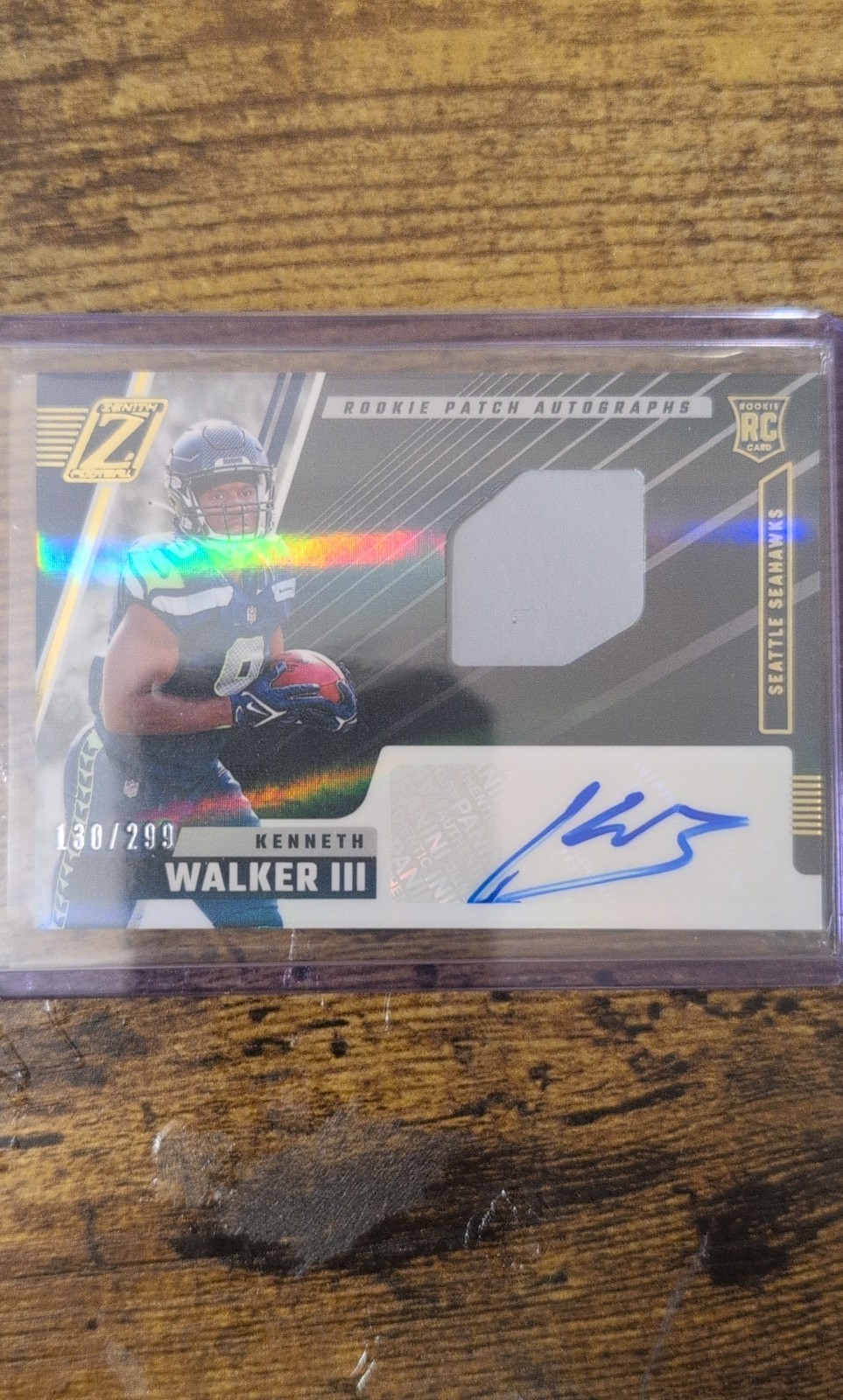 2022 Panini Zenith - Rookie Patch Autograph Kenneth Walker III #218 /299