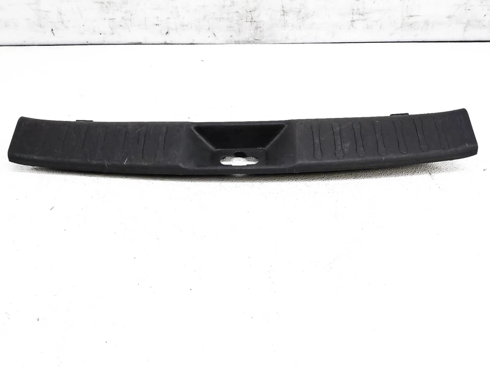 Nissan Juke 2011-2017 borde de alféizar de desgaste para cuarto de carga - 84992-1 Ka0a Foto 2 de 4