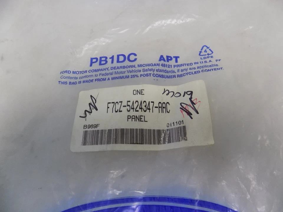 Nuevo OEM 1997-2002 Ford Escort Mercury Tracer Cubierta de panel de ajuste de pilar central izquierdo Foto 3 de 3