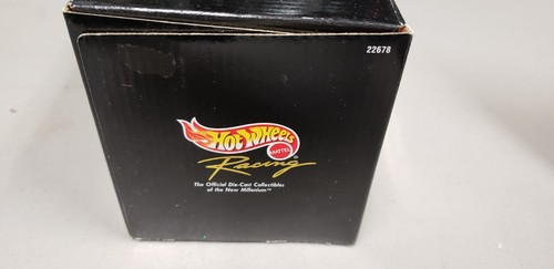 HOT WHEELS RACING 1:24 BILL ELLIOTT MCDONALDS/ REESE'S SCALE FORD TAURUS 09050 - Picture 3 of 6