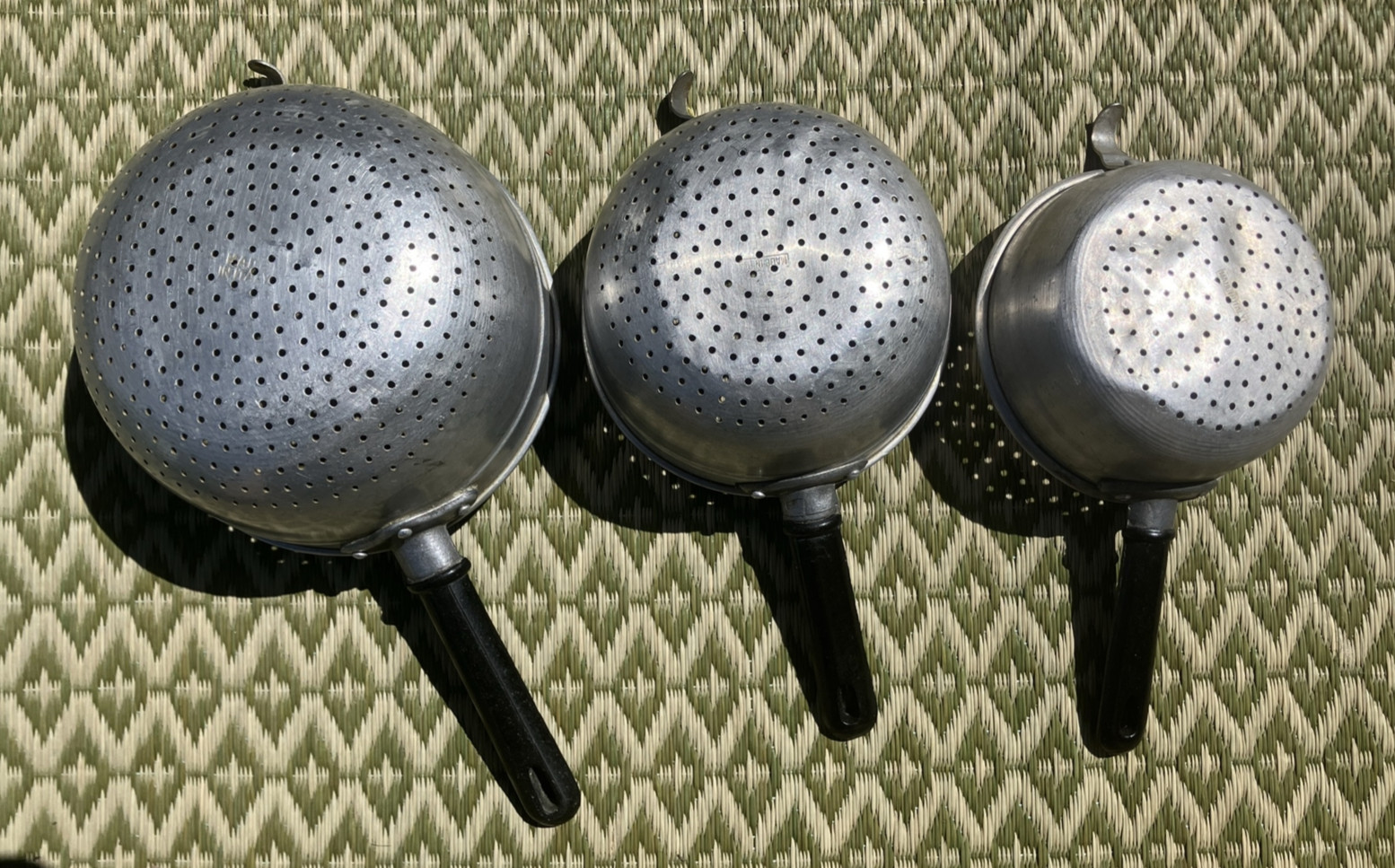 VTG B & M Benjamin Medwin Italian Aluminium Nesting Colander Strainer Set of 3