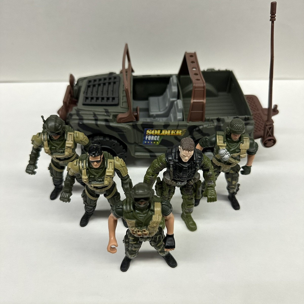 SENTINEL 1 TRUE HEROES CHAP MEI -FIGURES & JEEP BUNDLE - TOYS R US