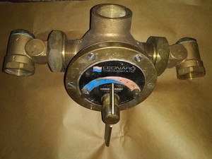 Leonard Valve Tm-150  Checkstop  1  1/4 Inlet