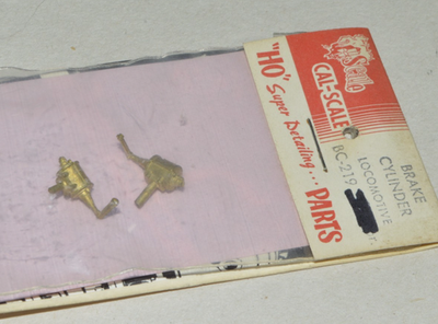 #ad HO scale steam locomotive PARTS brass Cal Scale BC 219 brake cylinder 2 $3.00