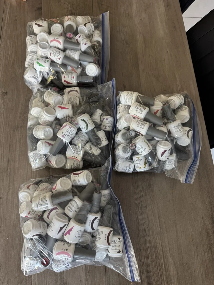 Colección de Esmaltes de Uñas en Gel Incluye Caramia, Vetsy, Born Pretty And Bear Foto 2 de 4