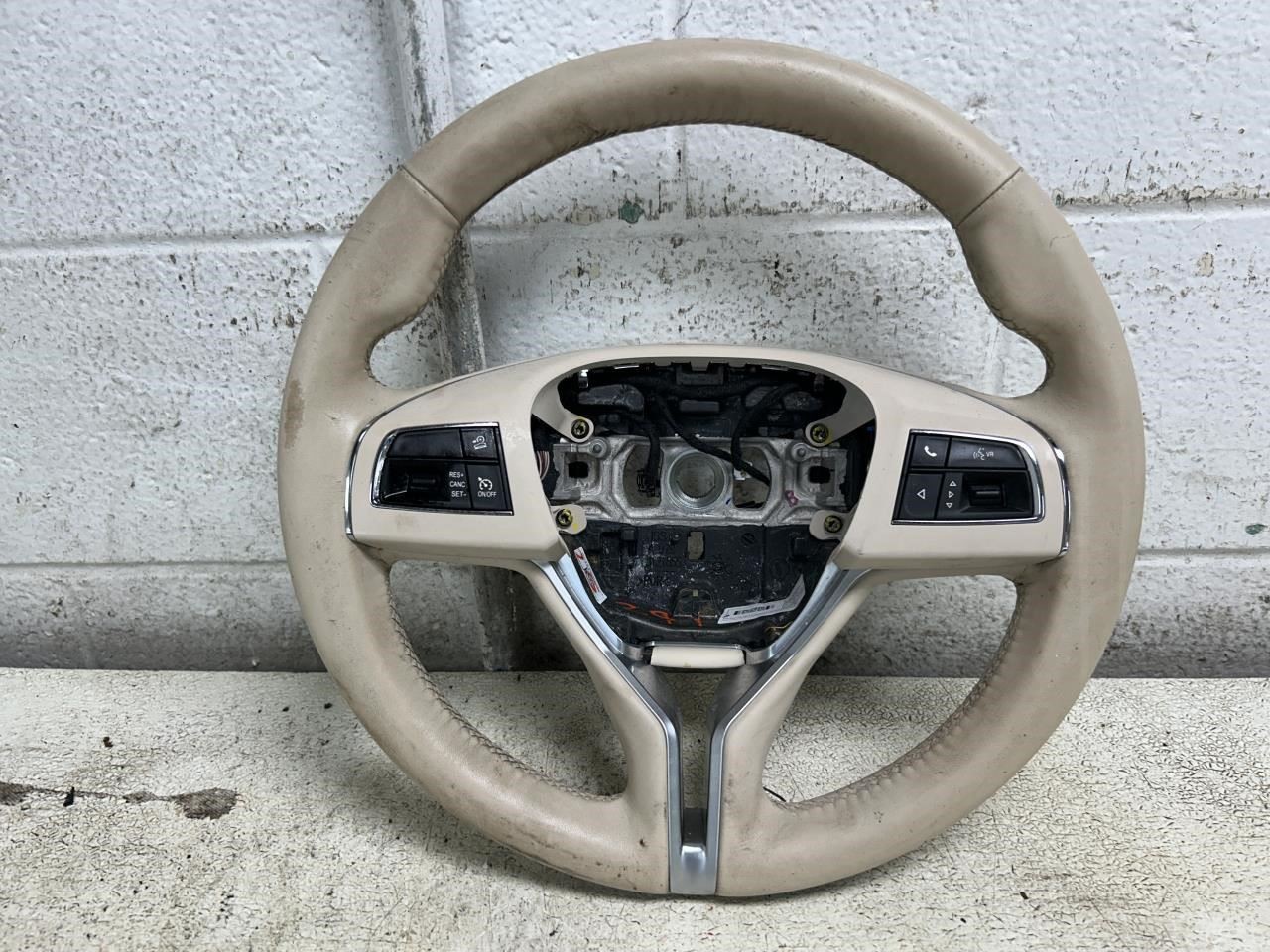 2022 MASERATI LEVANTE Tan Leather Woodgrain and Silver Trim Steering Wheel OEM