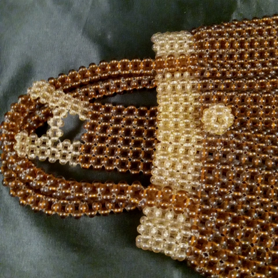 Bolso de mano vintage Art Deco de los años 30 con cuentas con cordón ámbar marrón con cuentas estilo francés Foto 4 de 4