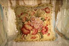 16"Vintage Elegant Beautiful Full Floral Rose Buds Needlepoint Pillow Hand Woven