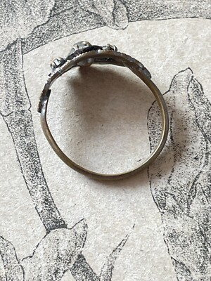 La Madone Bague ancienne en or jaune, or blanc, émeraude et diamants