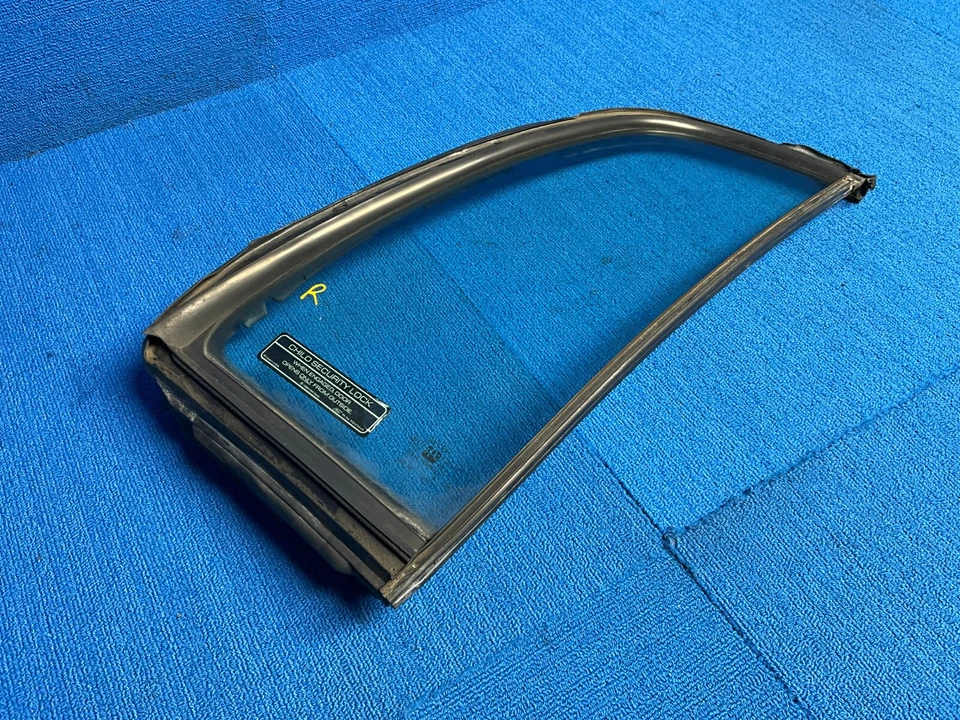 Cadillac Fleetwood Brougham 1993 puerta trasera derecha cuarto ventilación ventana vidrio OEM Foto 3 de 4