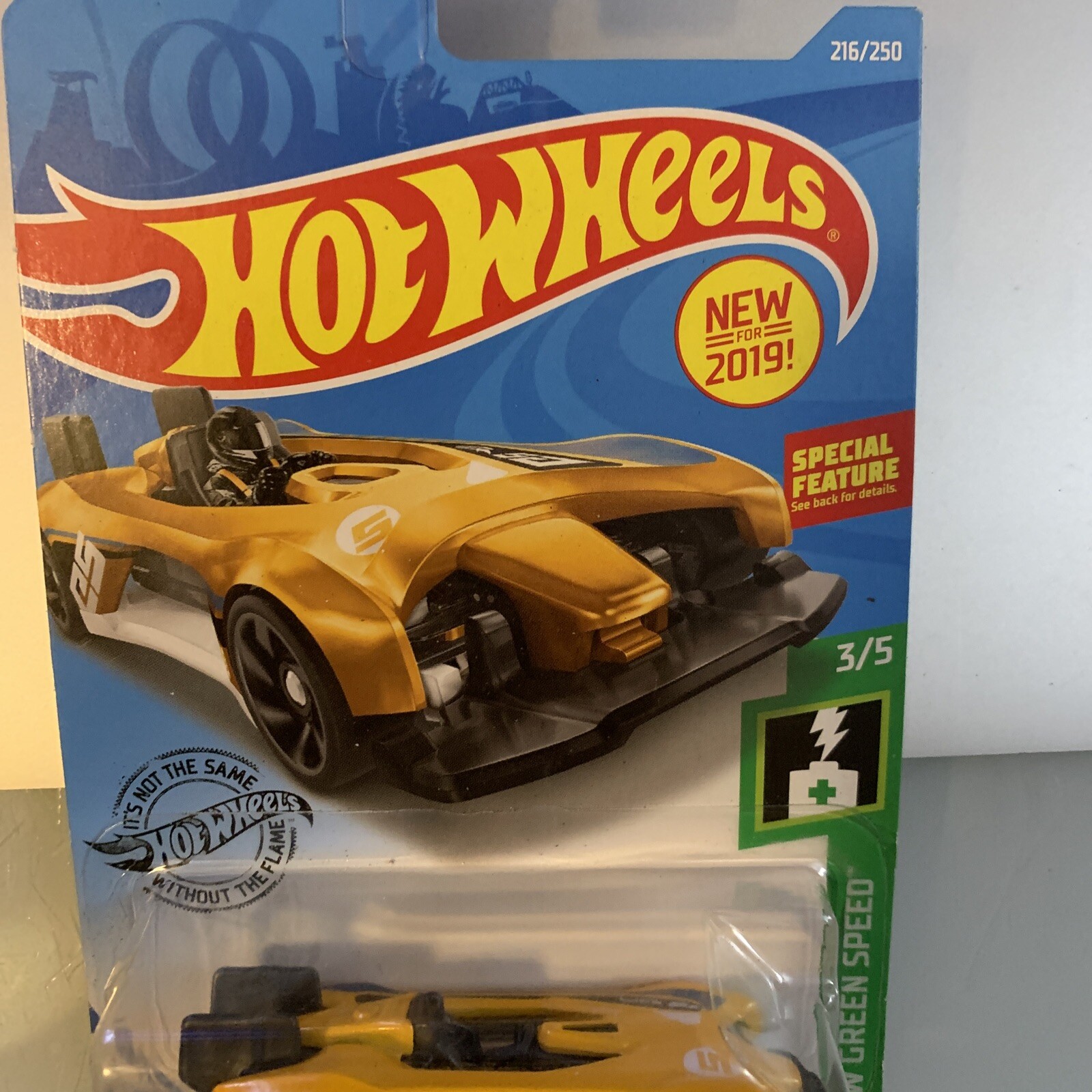 HOT WHEELS 2019 #216/250 YELLOW ELECTRO SILHOUETTE HW GREEN SPEED