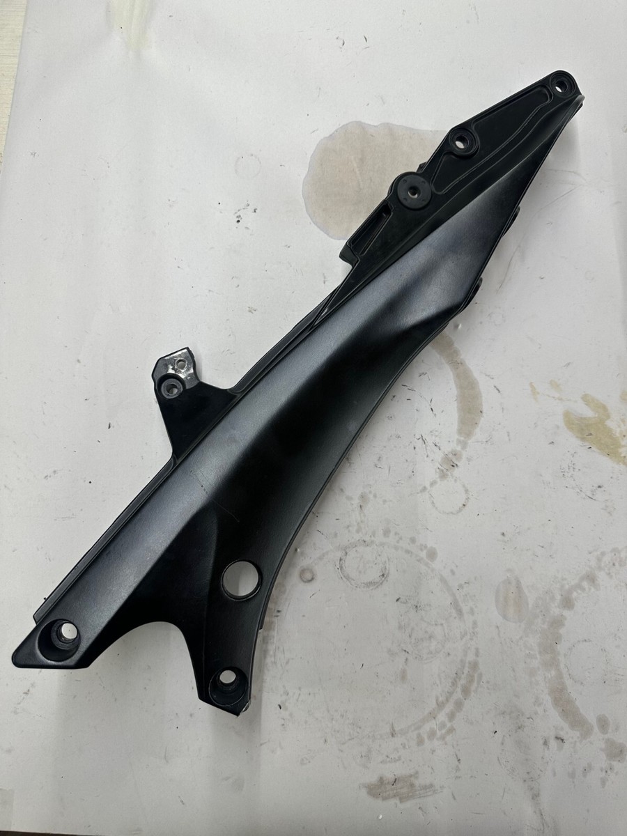 2007-2008 SUZUKI GSXR 1000 OEM LEFT SIDE FRAME COVER SUBFRAME