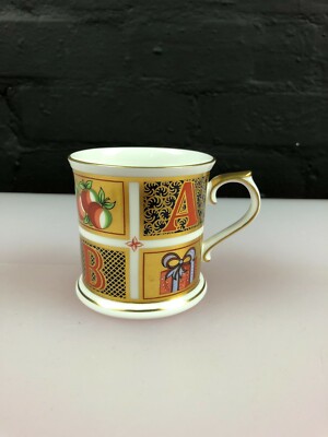 Royal Crown Derby ABC Millennium Cup 1. Qualität 3'' hoch 